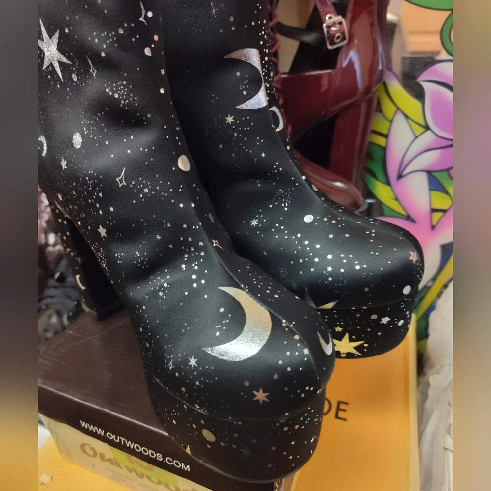 Current Mood Black Starry Ankle Boots - Picture 2 of 6
